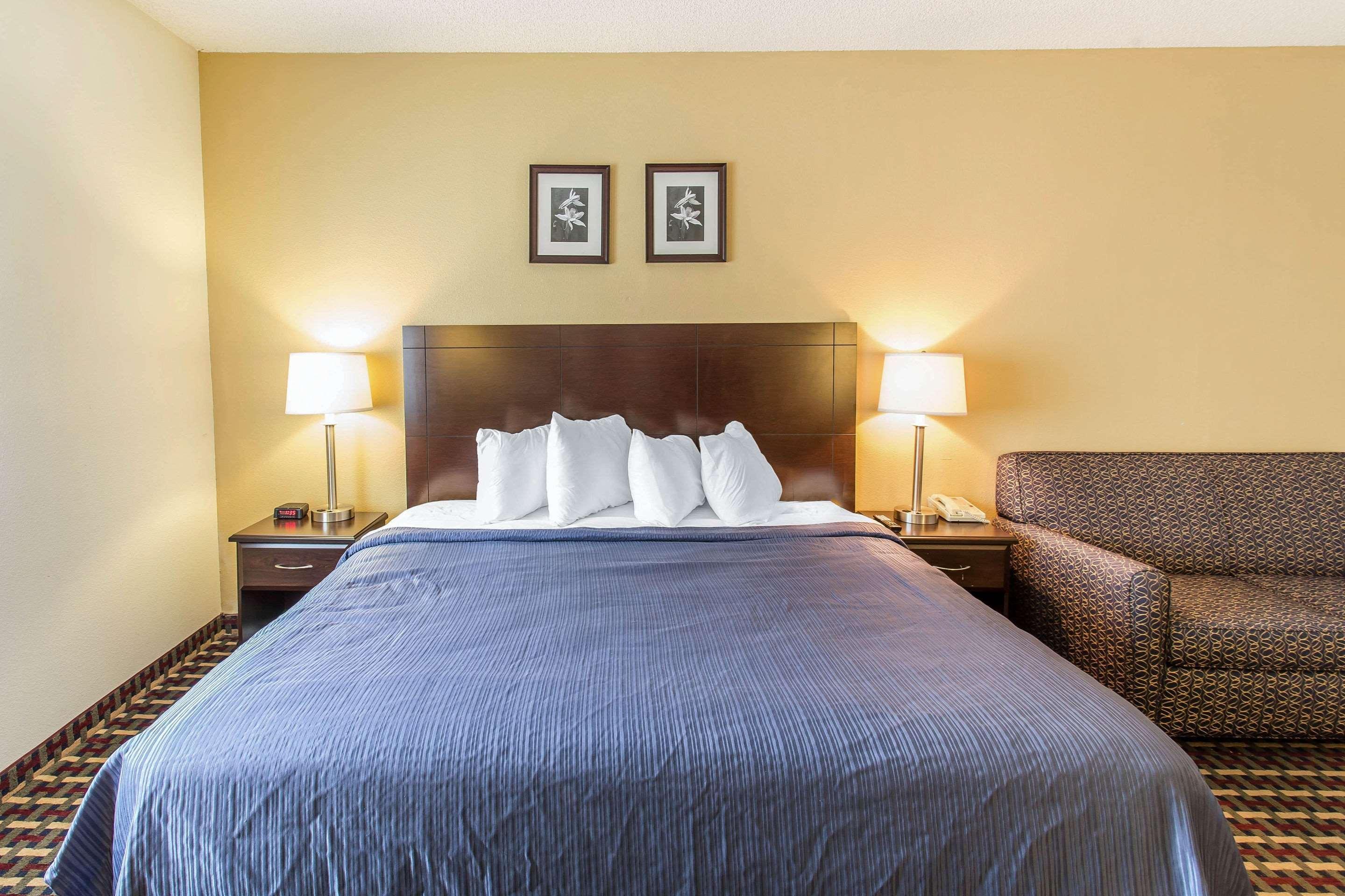 Quality Inn & Suites Lakewood - Denver Southwest Eksteriør billede