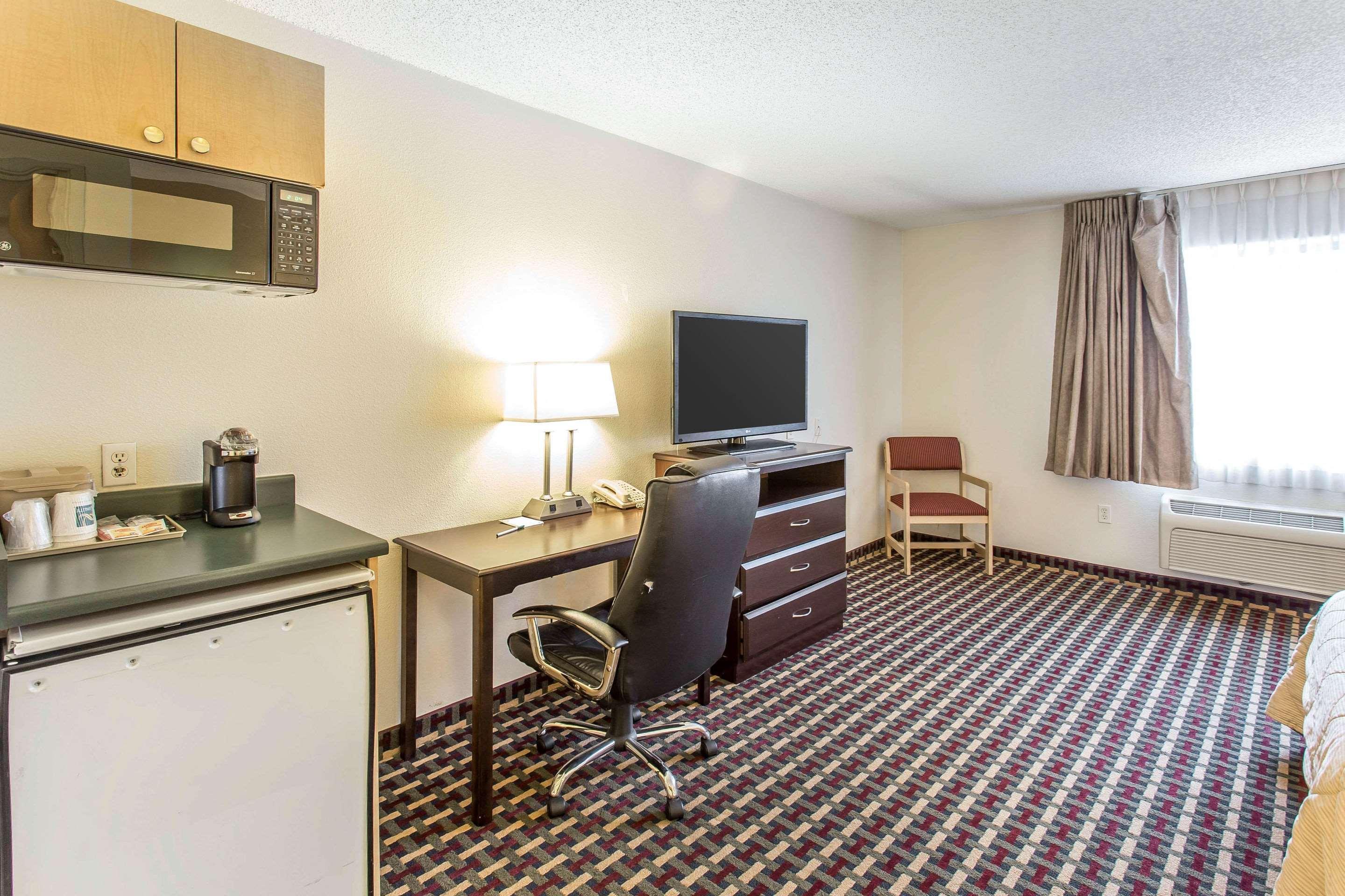 Quality Inn & Suites Lakewood - Denver Southwest Eksteriør billede