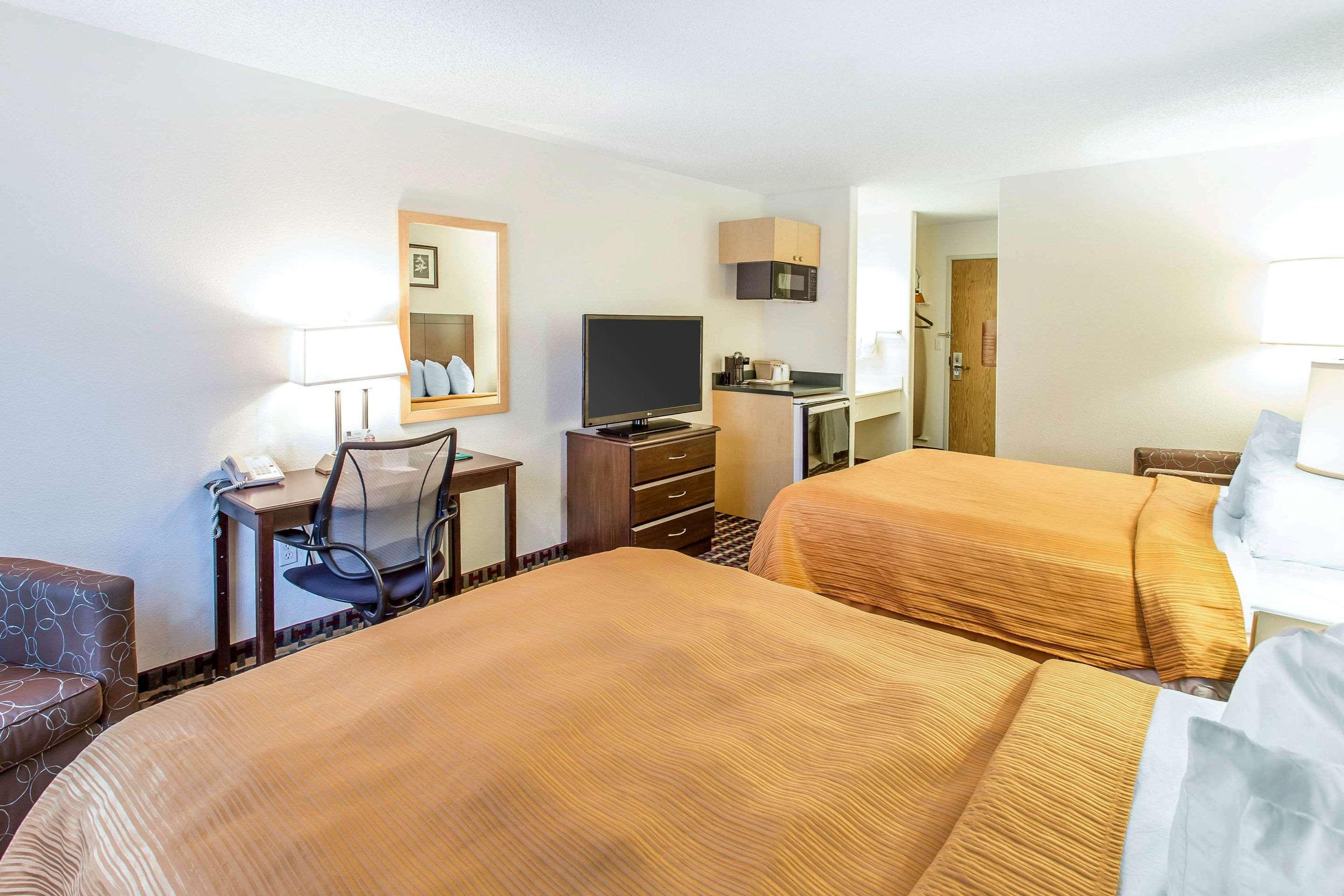Quality Inn & Suites Lakewood - Denver Southwest Eksteriør billede