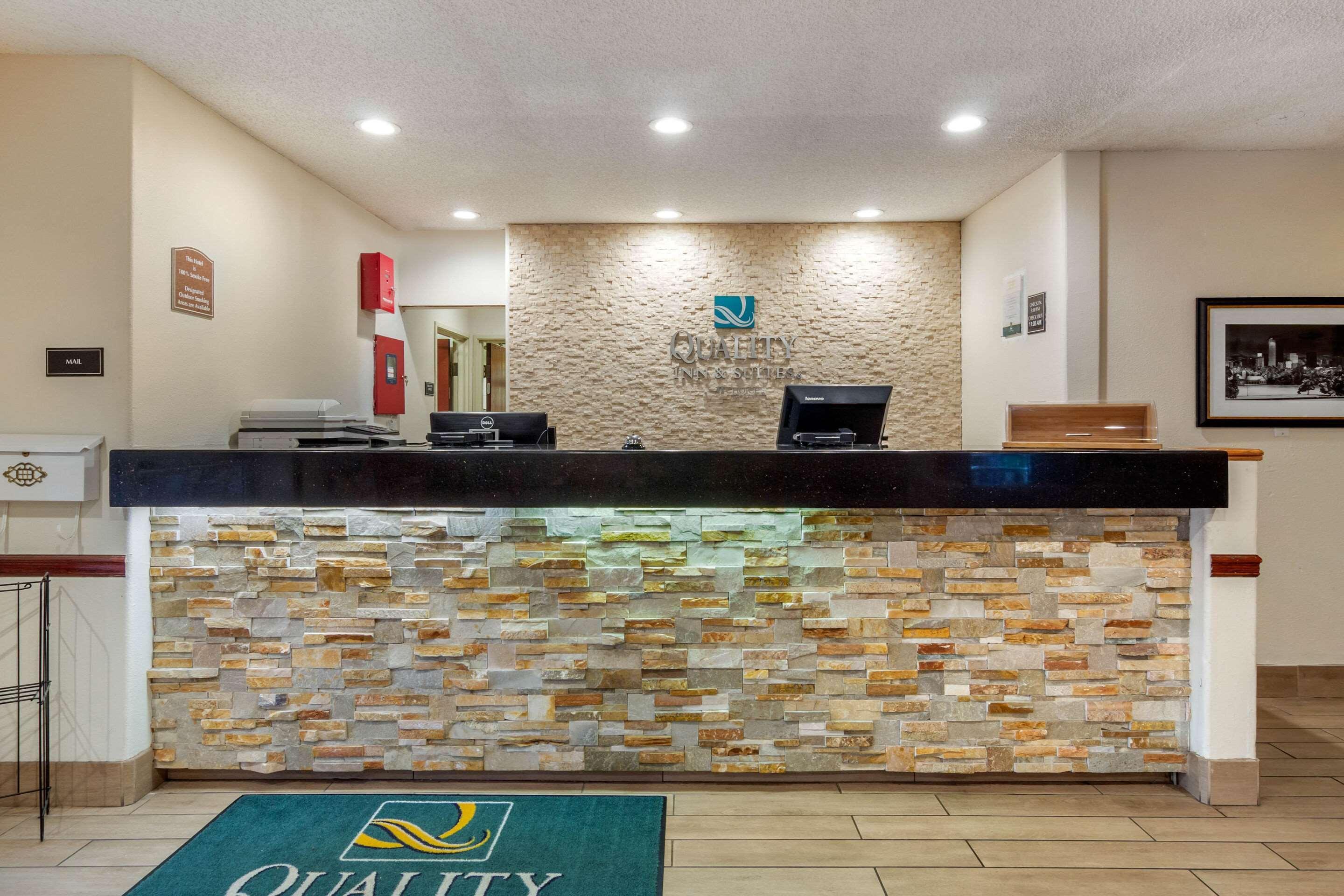 Quality Inn & Suites Lakewood - Denver Southwest Eksteriør billede