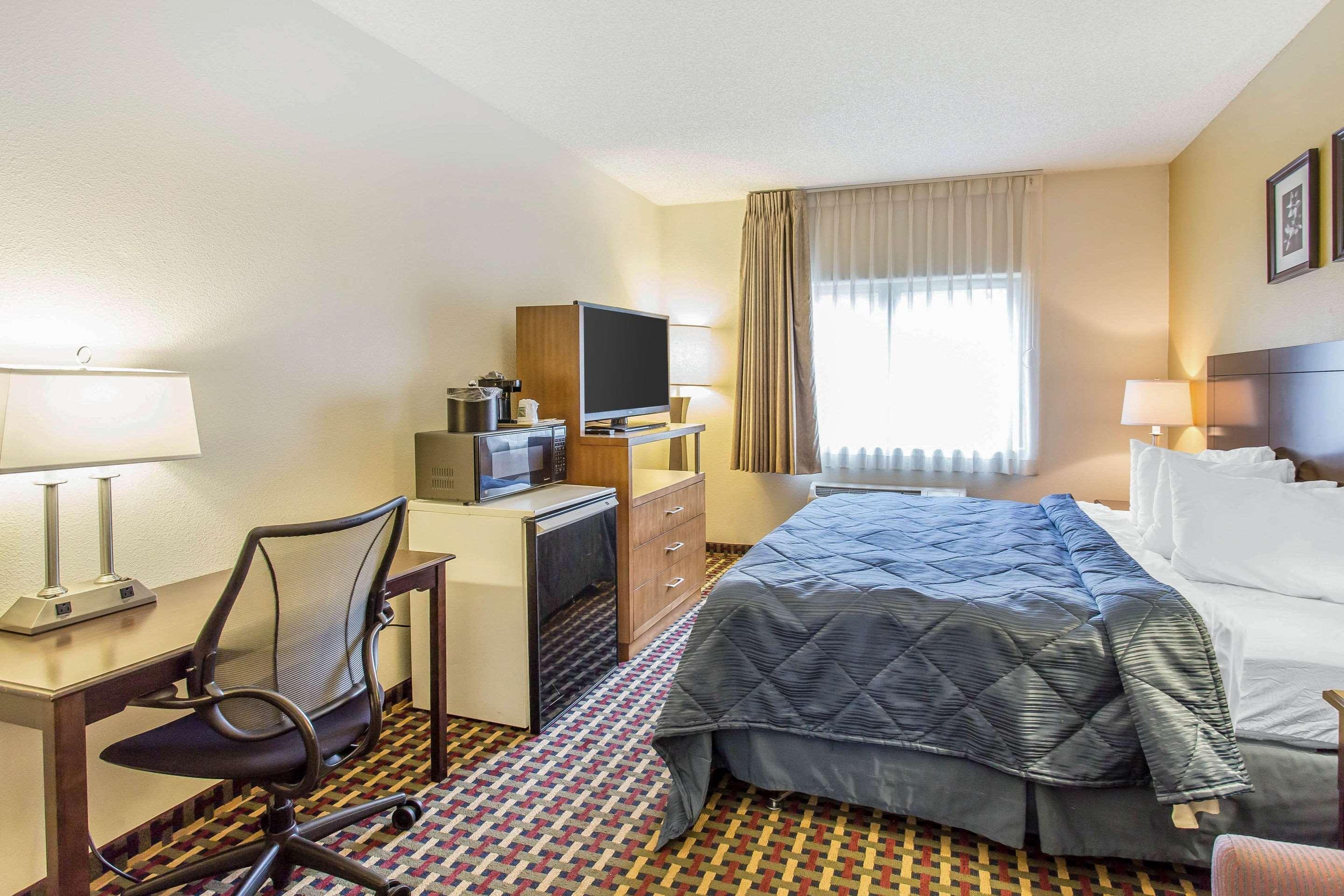 Quality Inn & Suites Lakewood - Denver Southwest Eksteriør billede