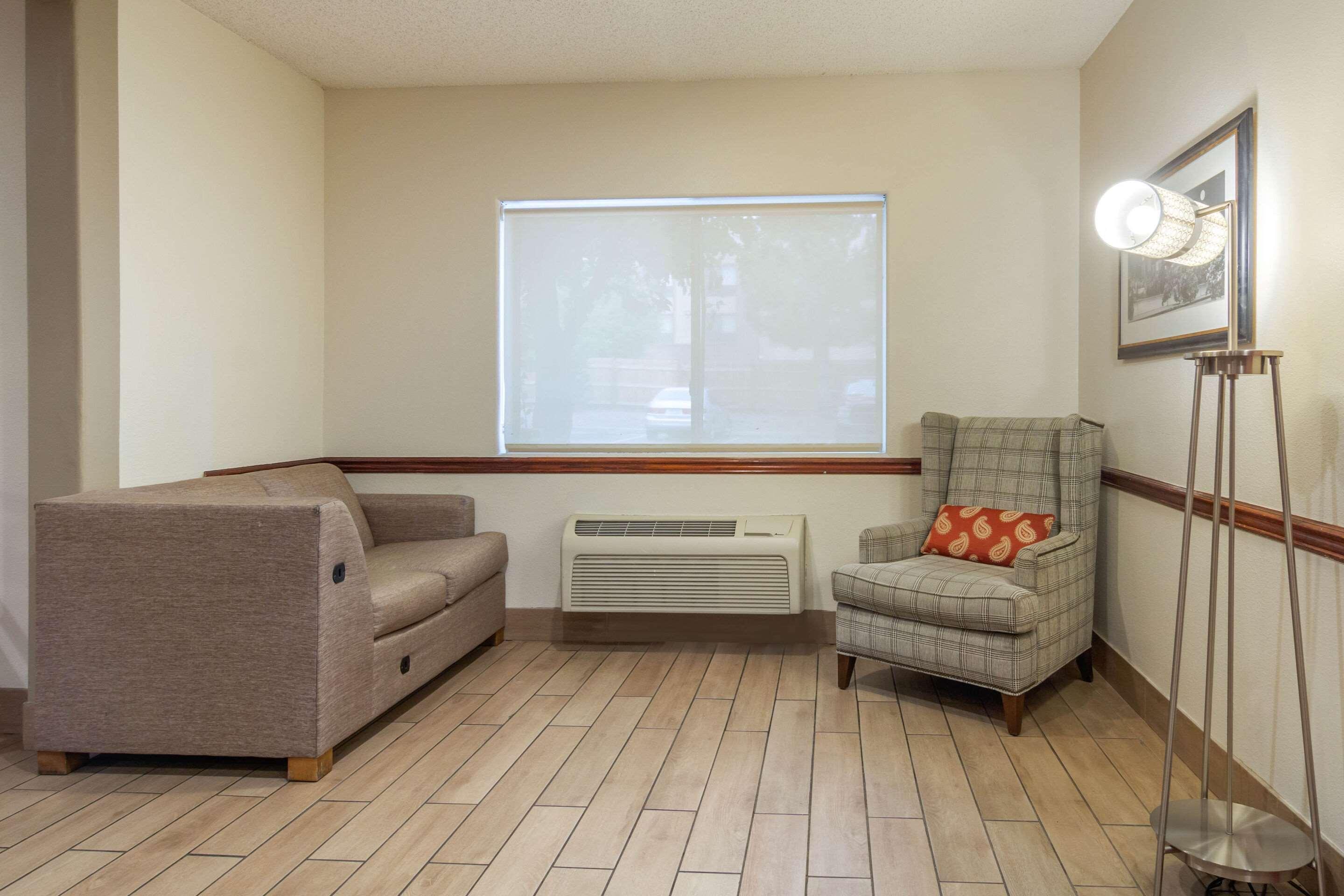Quality Inn & Suites Lakewood - Denver Southwest Eksteriør billede