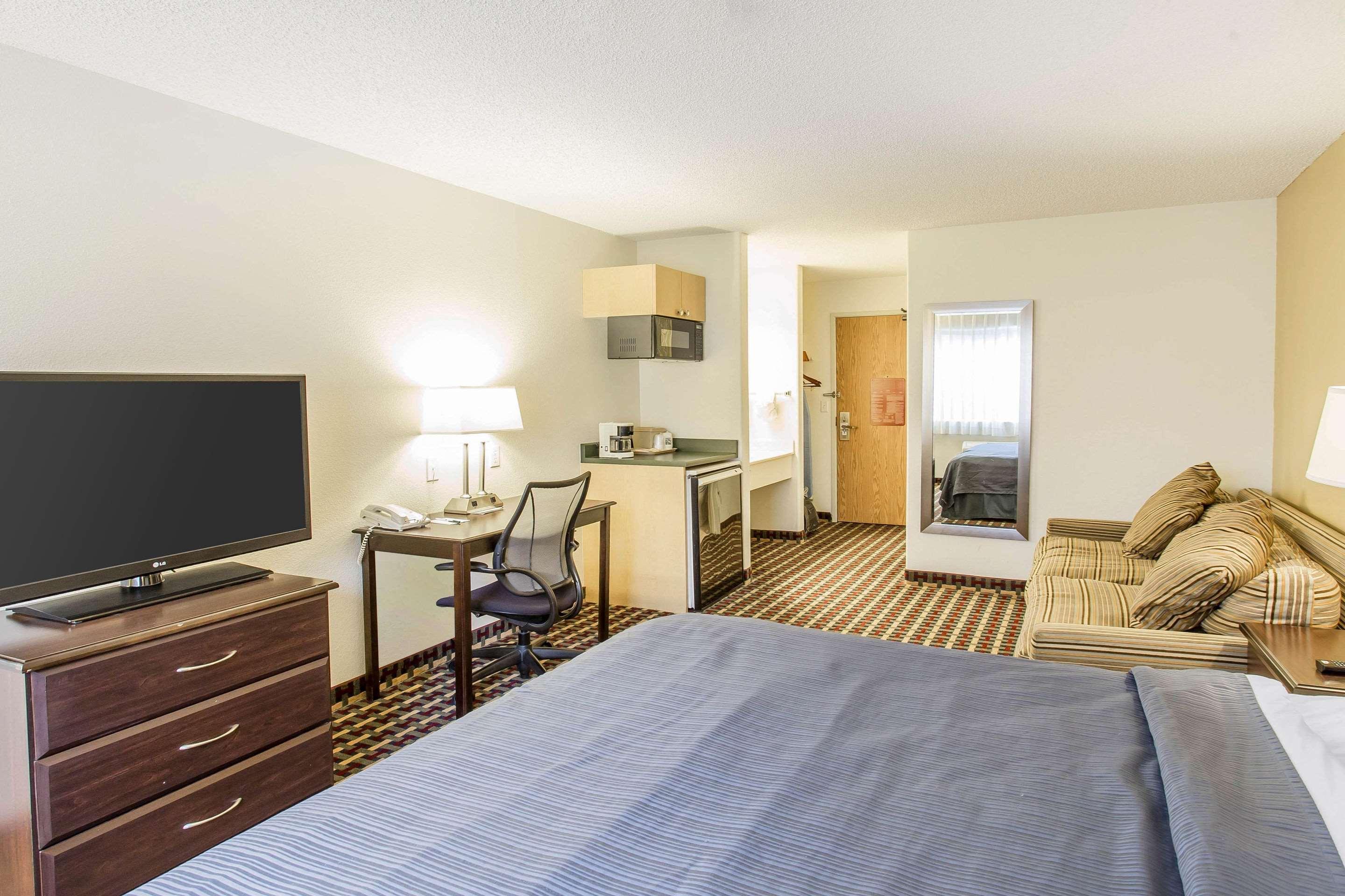 Quality Inn & Suites Lakewood - Denver Southwest Eksteriør billede